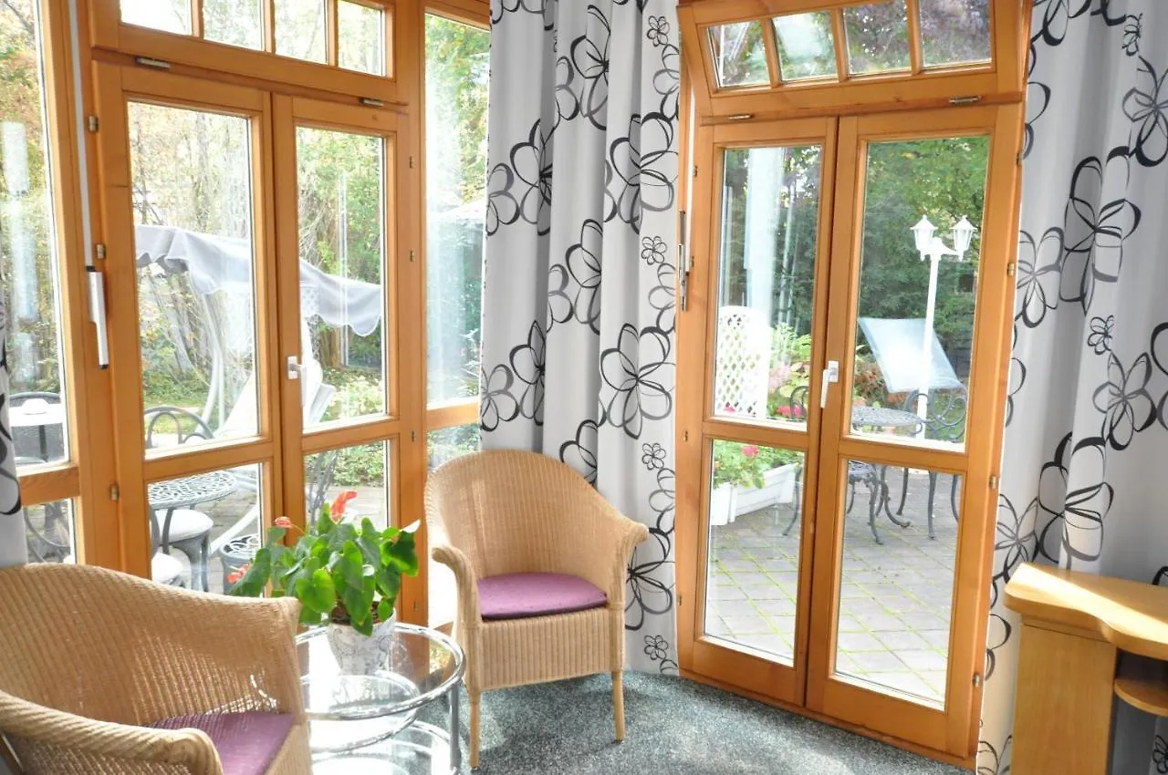 *** Otel Villa Waldperlach By Blattl Münih Almanya