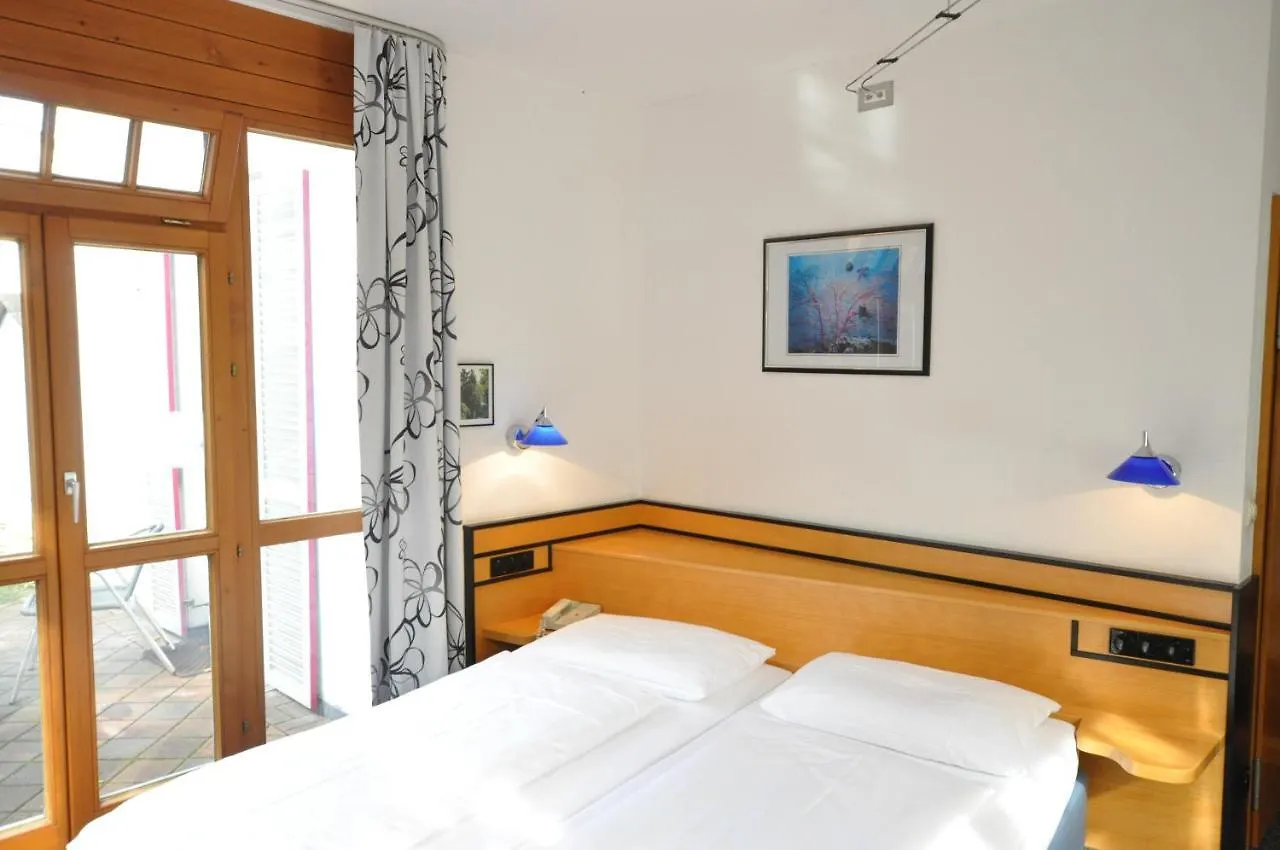 Villa Waldperlach By Blattl Munique Hotel
