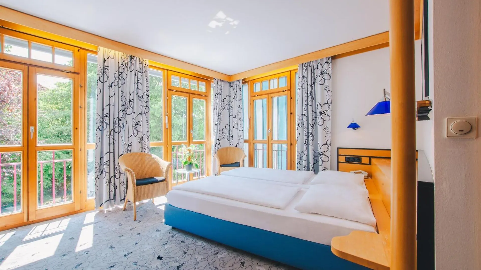 Hotell Villa Waldperlach by Blattl München