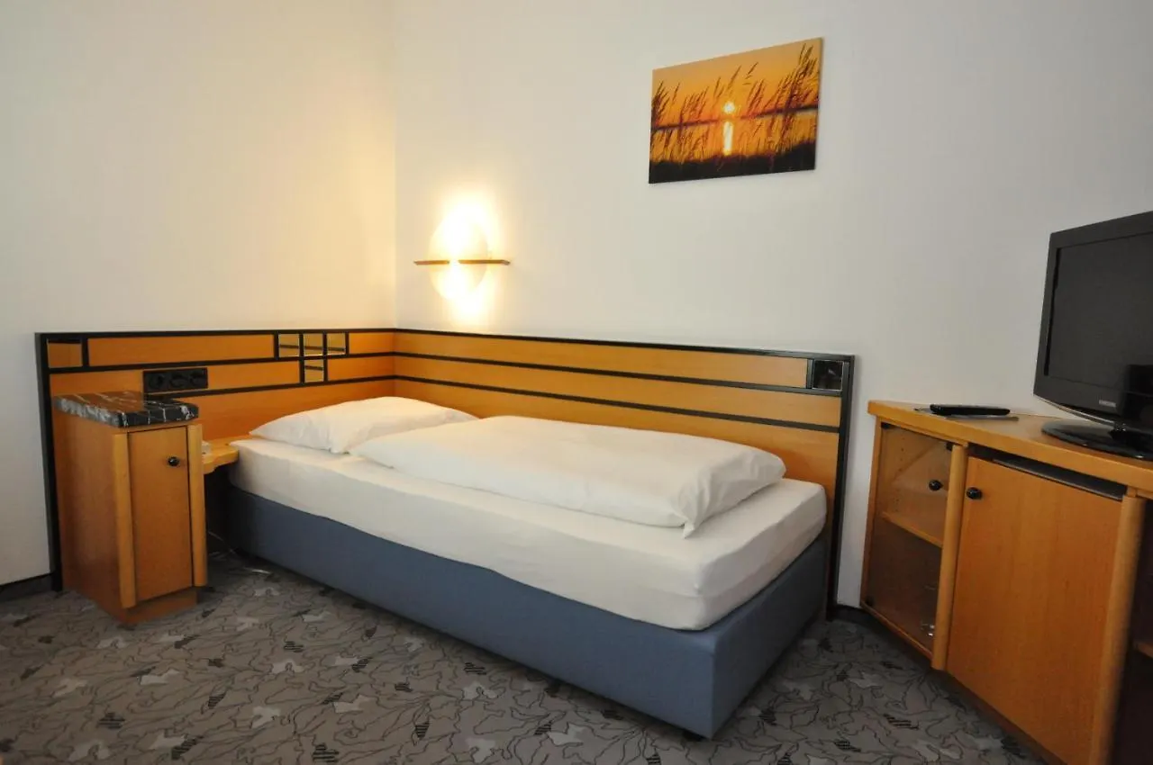 Villa Waldperlach by Blattl München Hotell
