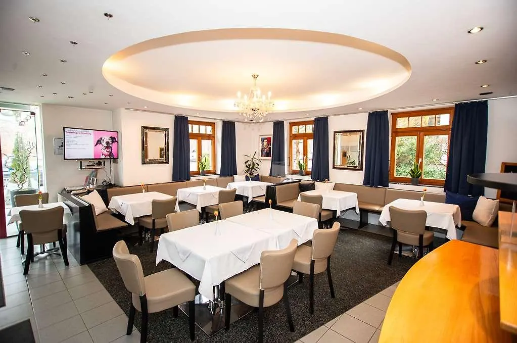 Villa Waldperlach By Blattl Munich