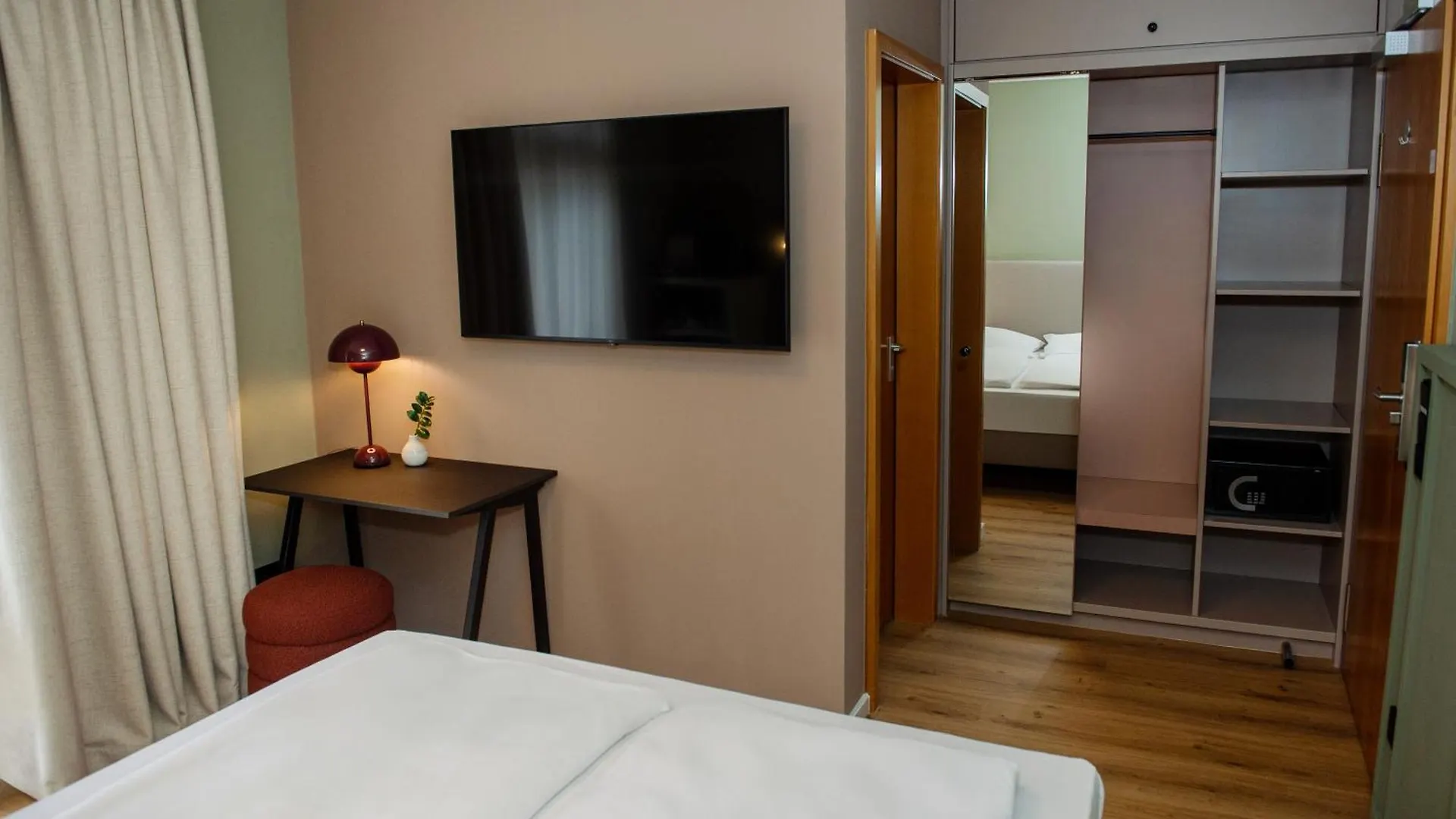 *** Hotel Villa Waldperlach By Blattl Munich Germany
