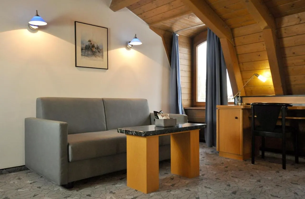 Villa Waldperlach By Blattl Munich