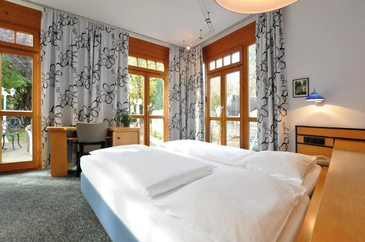 Villa Waldperlach By Blattl contacts